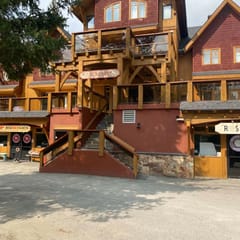 Red Robb #6 - 2 bedroom Sleeps 6